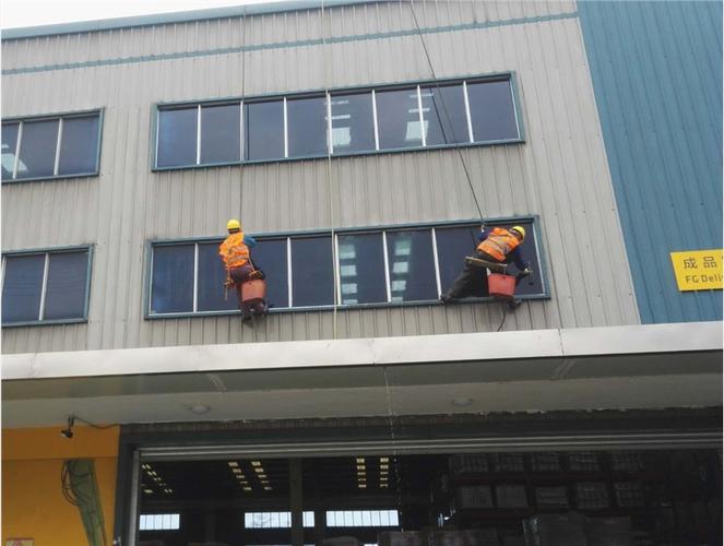 广州萝岗区工厂外墙清洗 专业保洁如何保障厂房门面与安全